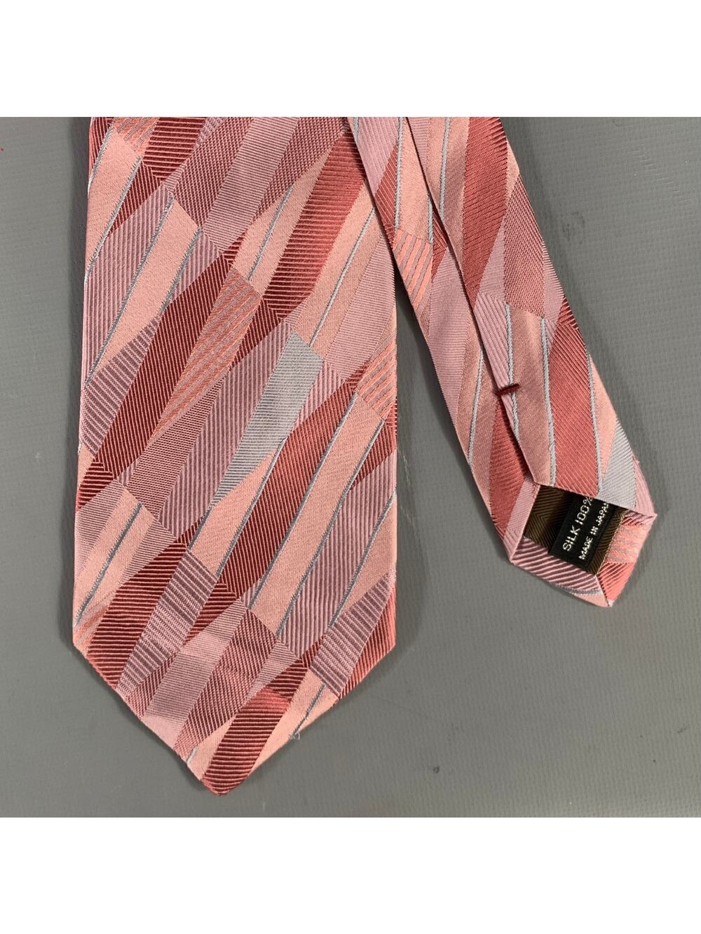 ISSEY MIYAKE Pink Mauve Geometric Silk Tie